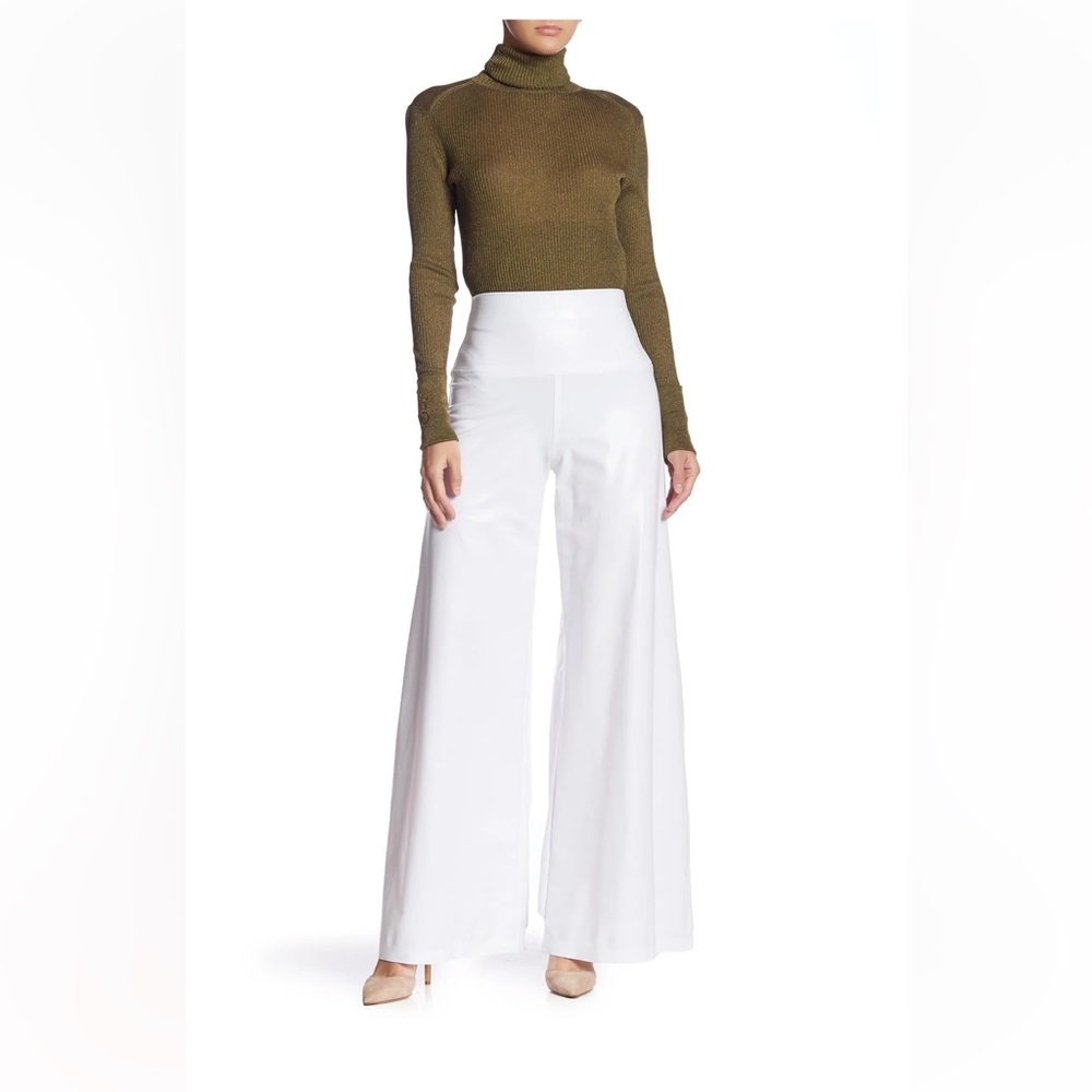 NWT Norma Kamali Elephant pants. An easy choice to your usual options!